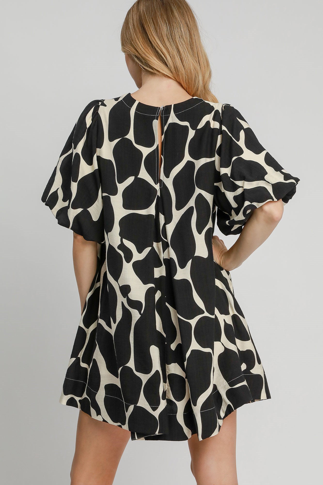 BG Abstract Print Puff Sleeve Dress